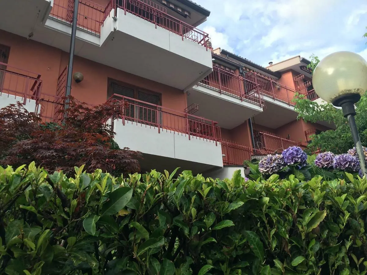 Villa Castiglioni Luino Italien