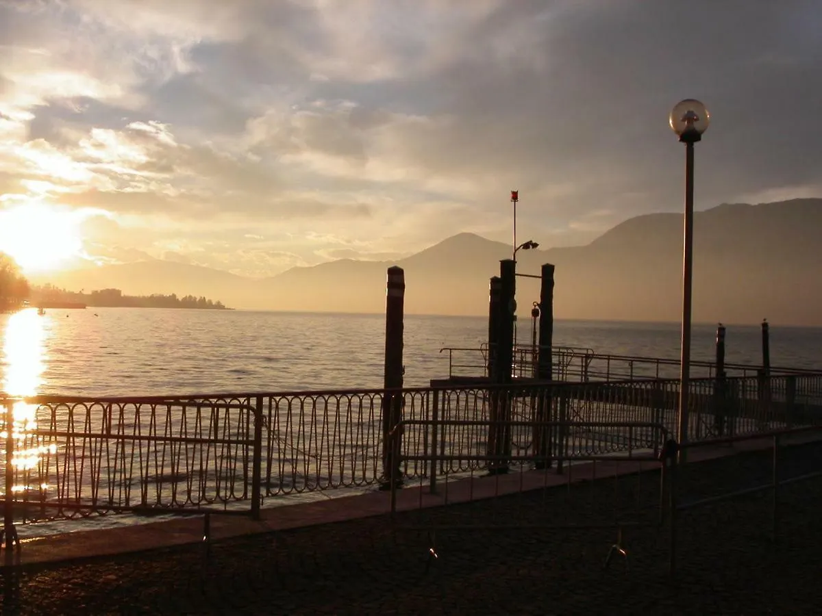 Villa Castiglioni Luino 0*,